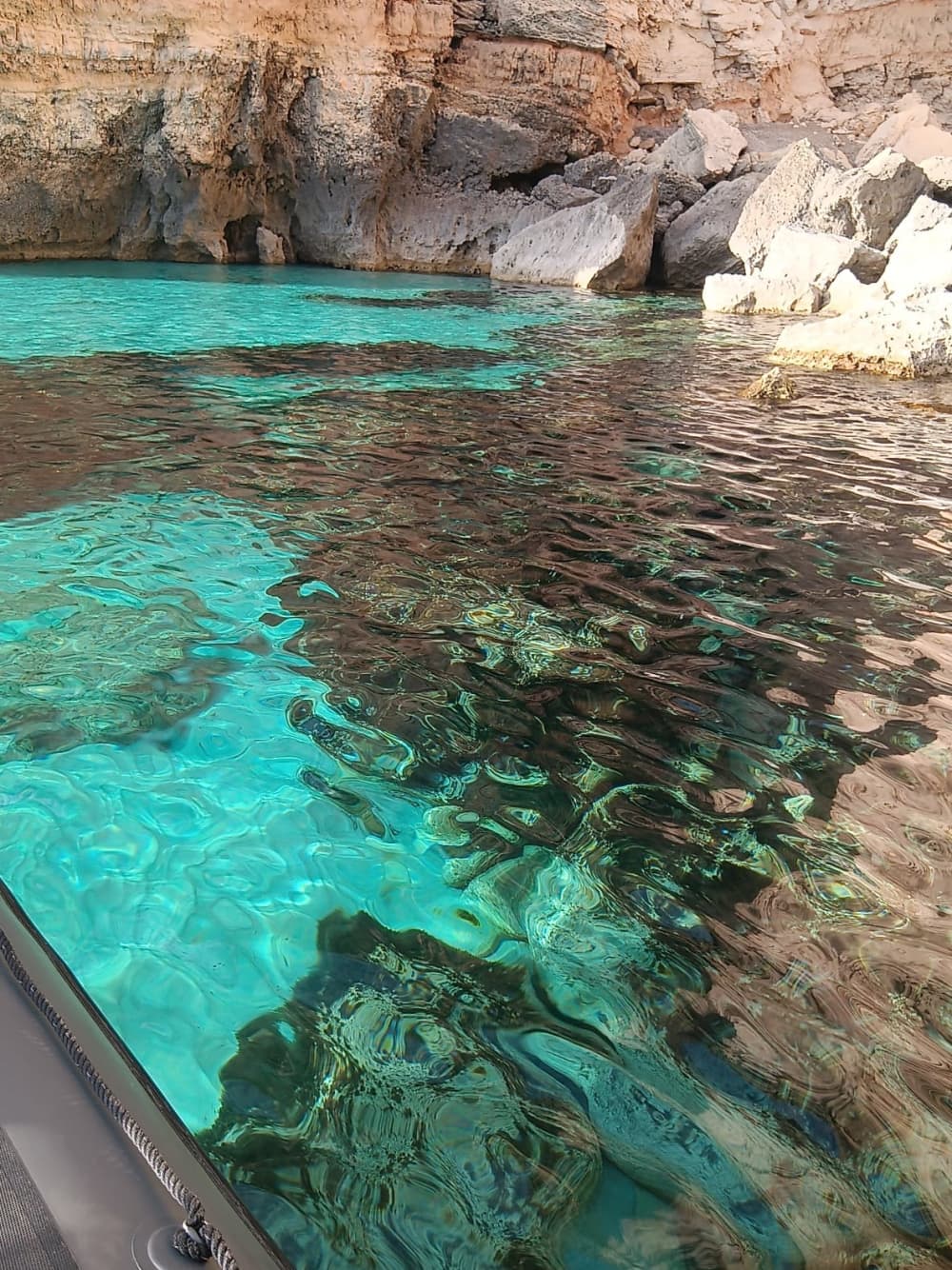 Scopri Formentera dal mare: fuga in catamarano