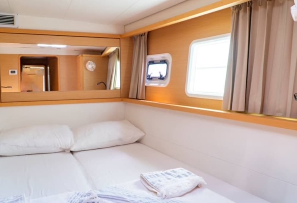 Hele dag catamarantour / Lagoon 450F - model 2018