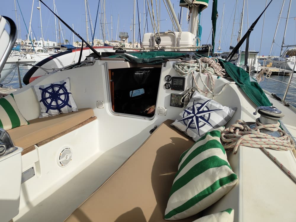 Full-day sailing experience on a sailboat in Alicante