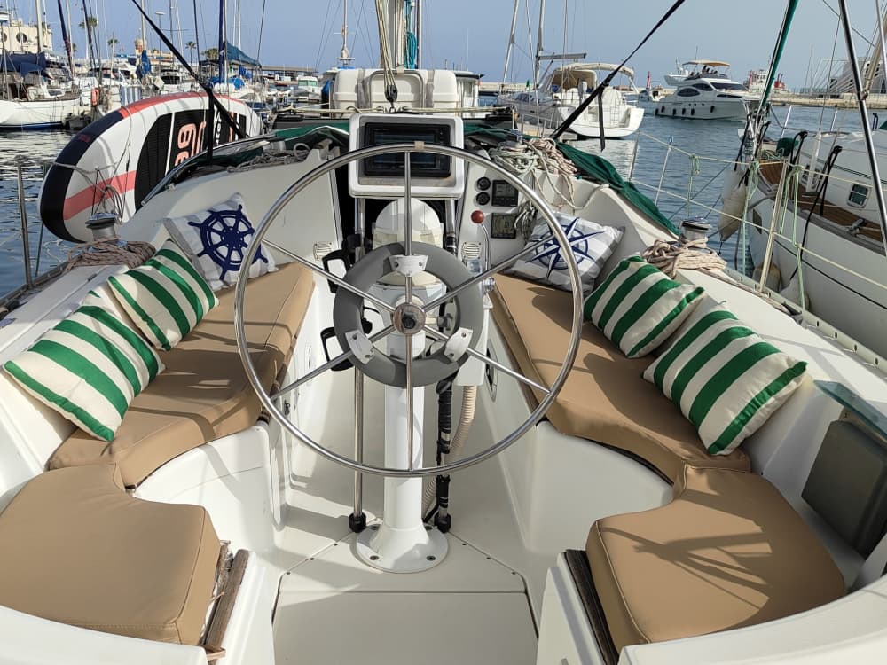 Full-day sailing experience on a sailboat in Alicante