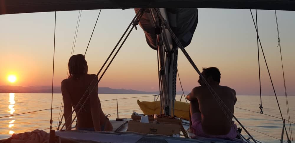 Una giornata alla scoperta di Pescara: puro relax sulle acque cristalline del blu italiano.