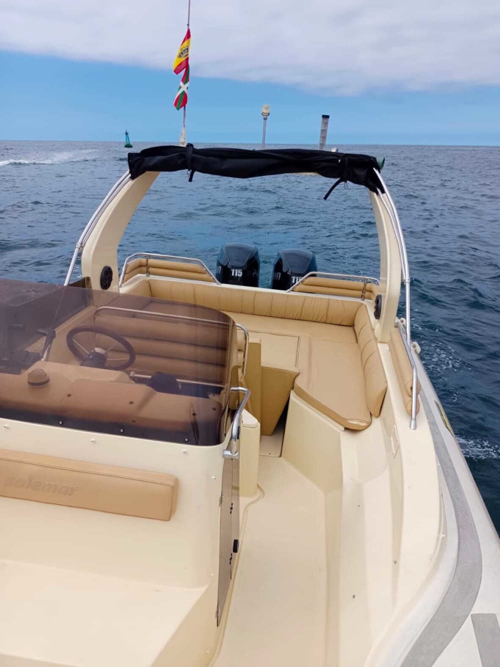 Halvdags båttur i Pasai Donibane med motorbåt