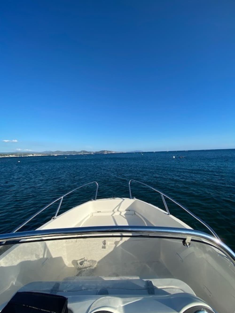 Entdecken Sie die Küste von La Ciotat: Ein kompletter Tagesausflug an Bord eines Motorboots