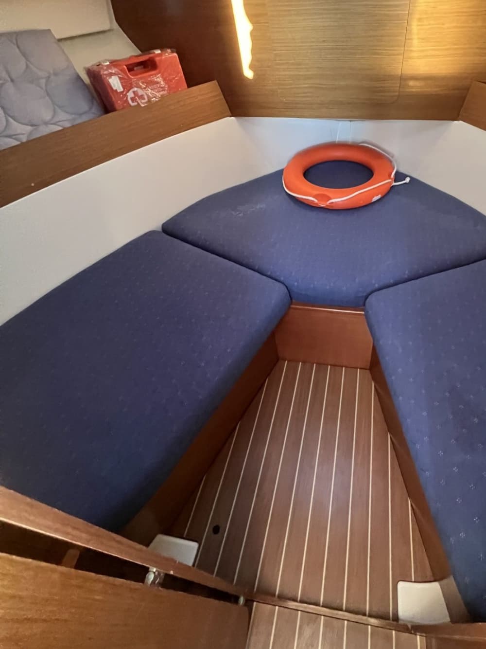 Full-day motorboat rental in Bar