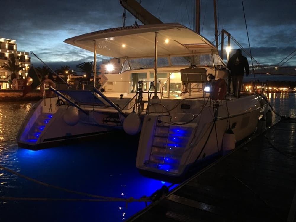 Le rythme de Lisbonne : des moments inoubliables à bord d'un catamaran