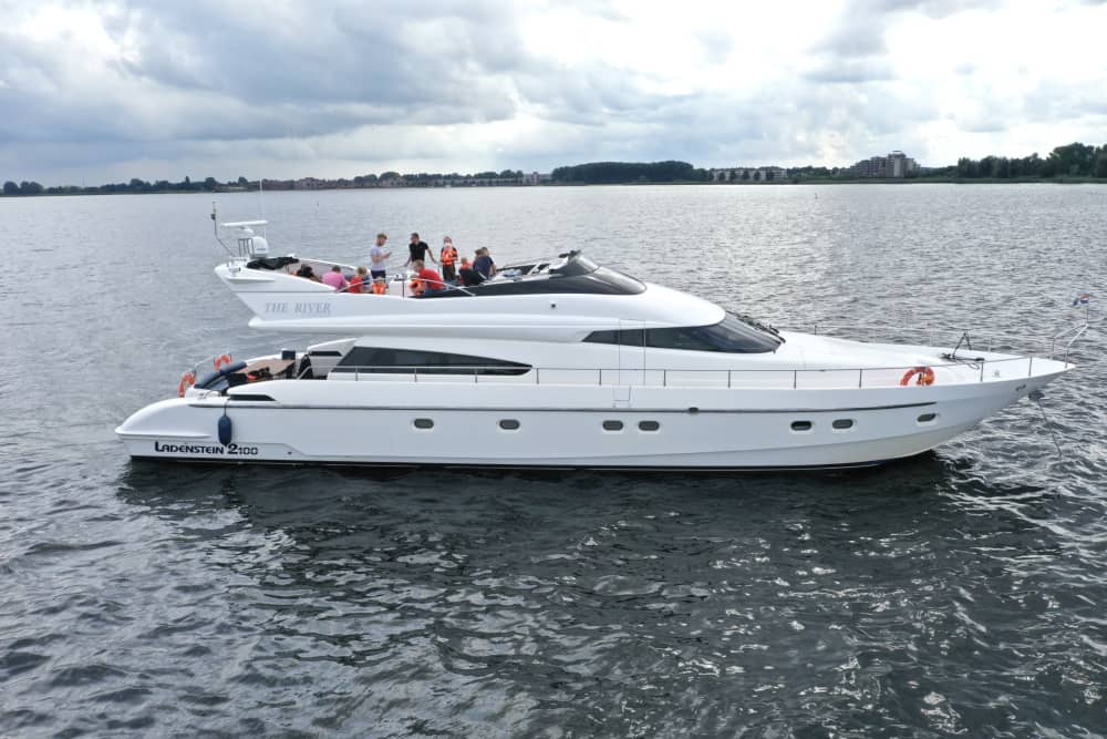 Escapada panorámica de medio día: navega con estilo