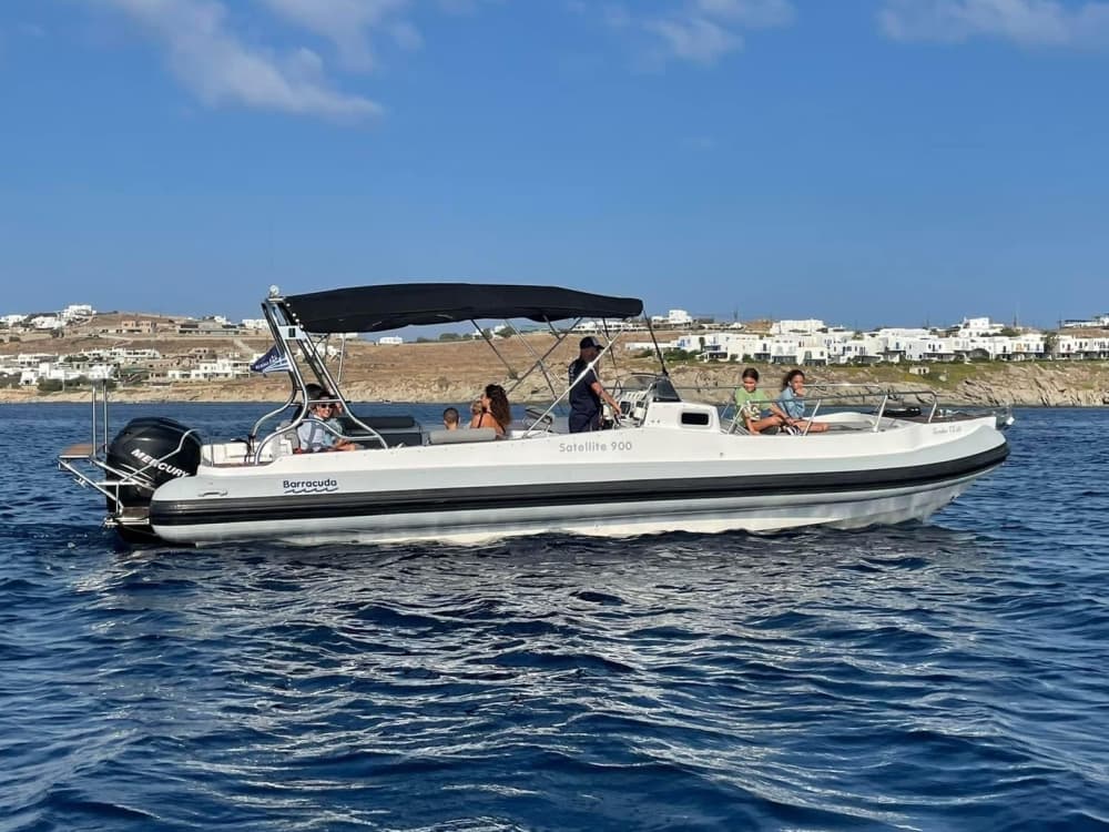 Een legendarische ervaring: 3 uur om Paros te ontdekken op een motorboot.