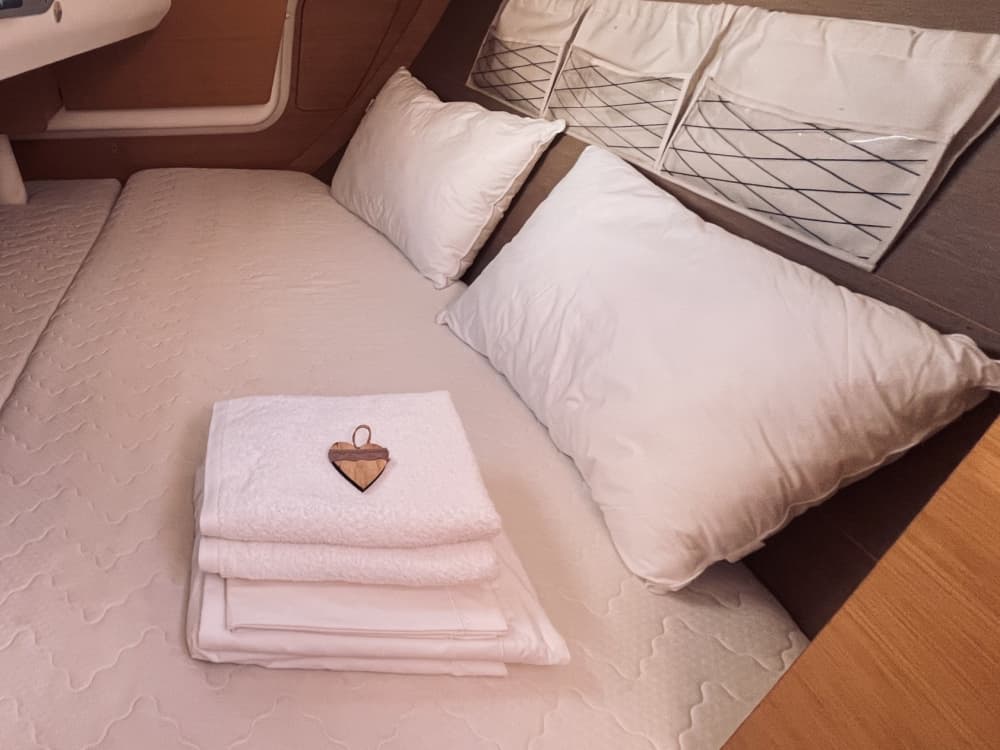 Relaxation in Golfe Juan: sailing trip to the Lérins Islands