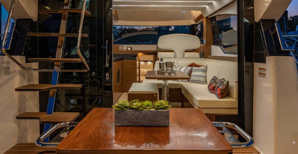 Descubra Estocolmo em um passeio de meio dia de lancha.