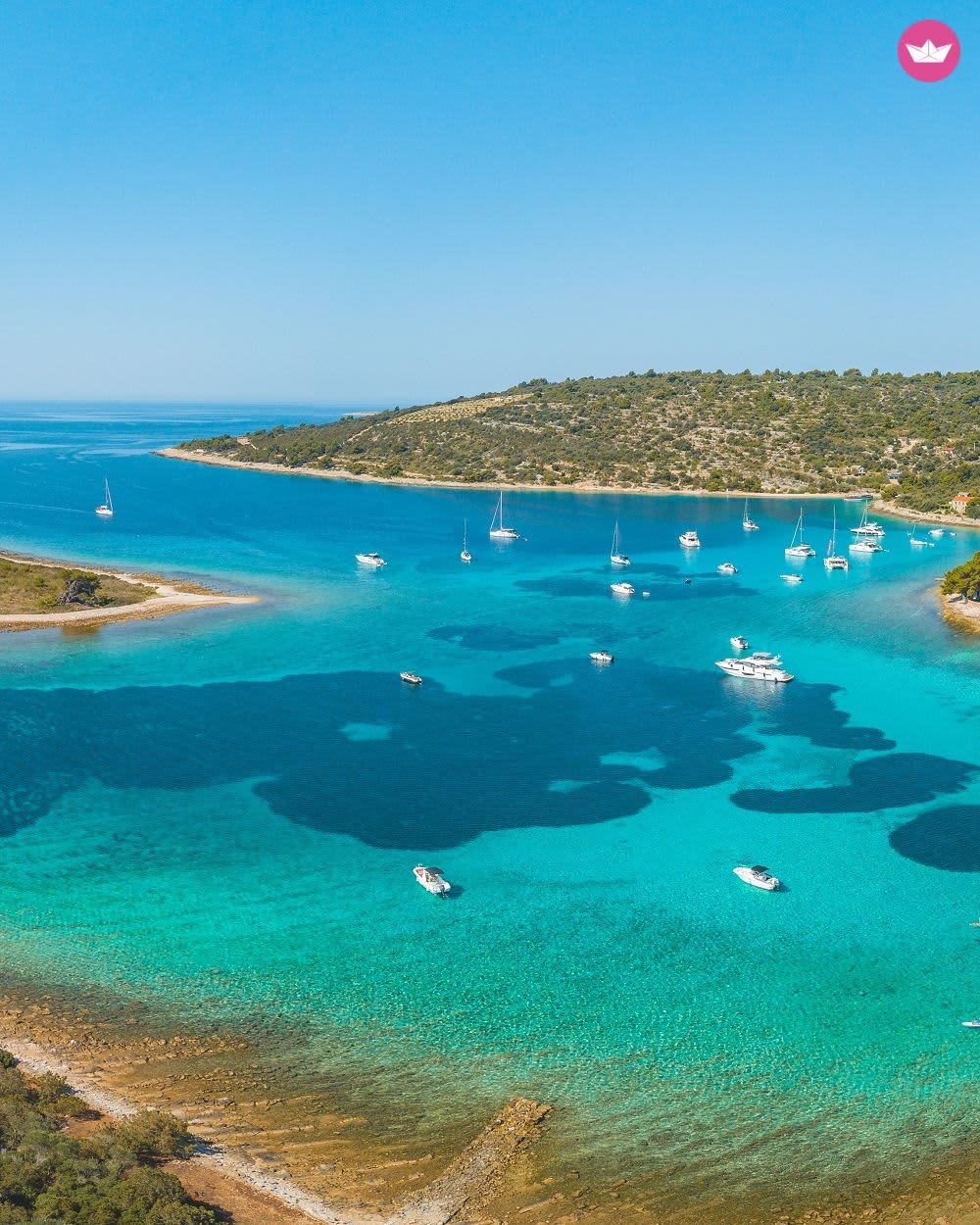 A escapadela curta perfeita: meio dia para a Lagoa Azul e a Baía de Maslinica, saindo de Split