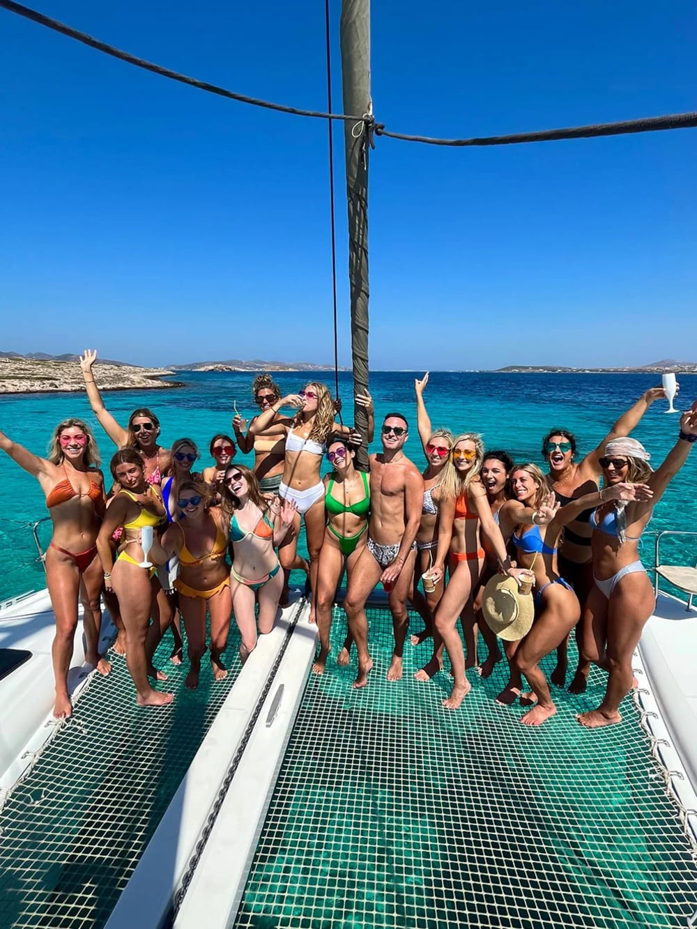 Heldagsseglingsäventyr till Paros och Mikri Vigla