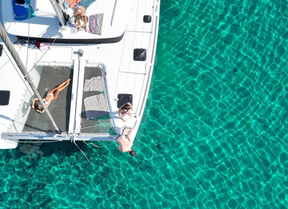 Heldagsseglingsäventyr till Paros och Mikri Vigla