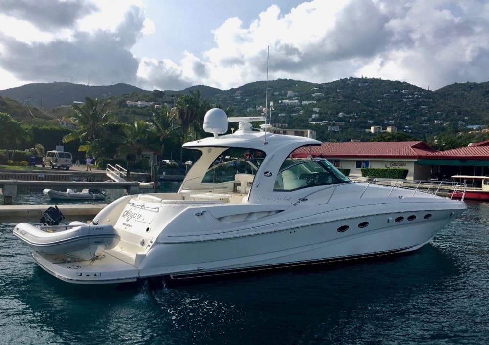 Explorez Alcossebre en une demi-journée : louez un bateau à moteur pour 4 h 30.