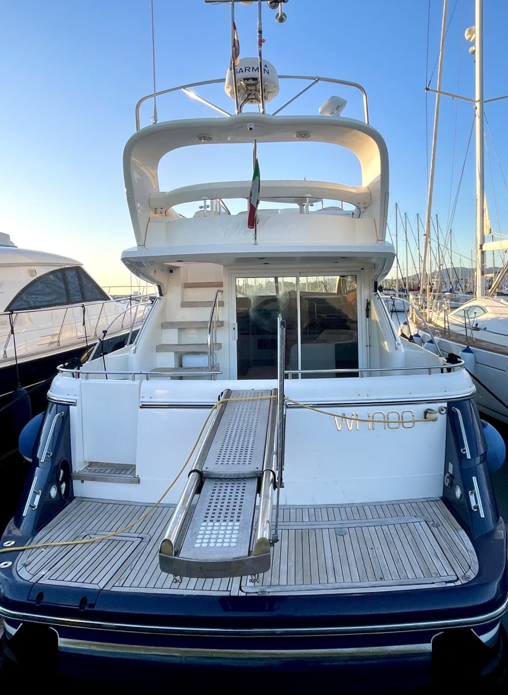 Découvrez Villasimius lors d'une excursion d'une journée en bateau à moteur.