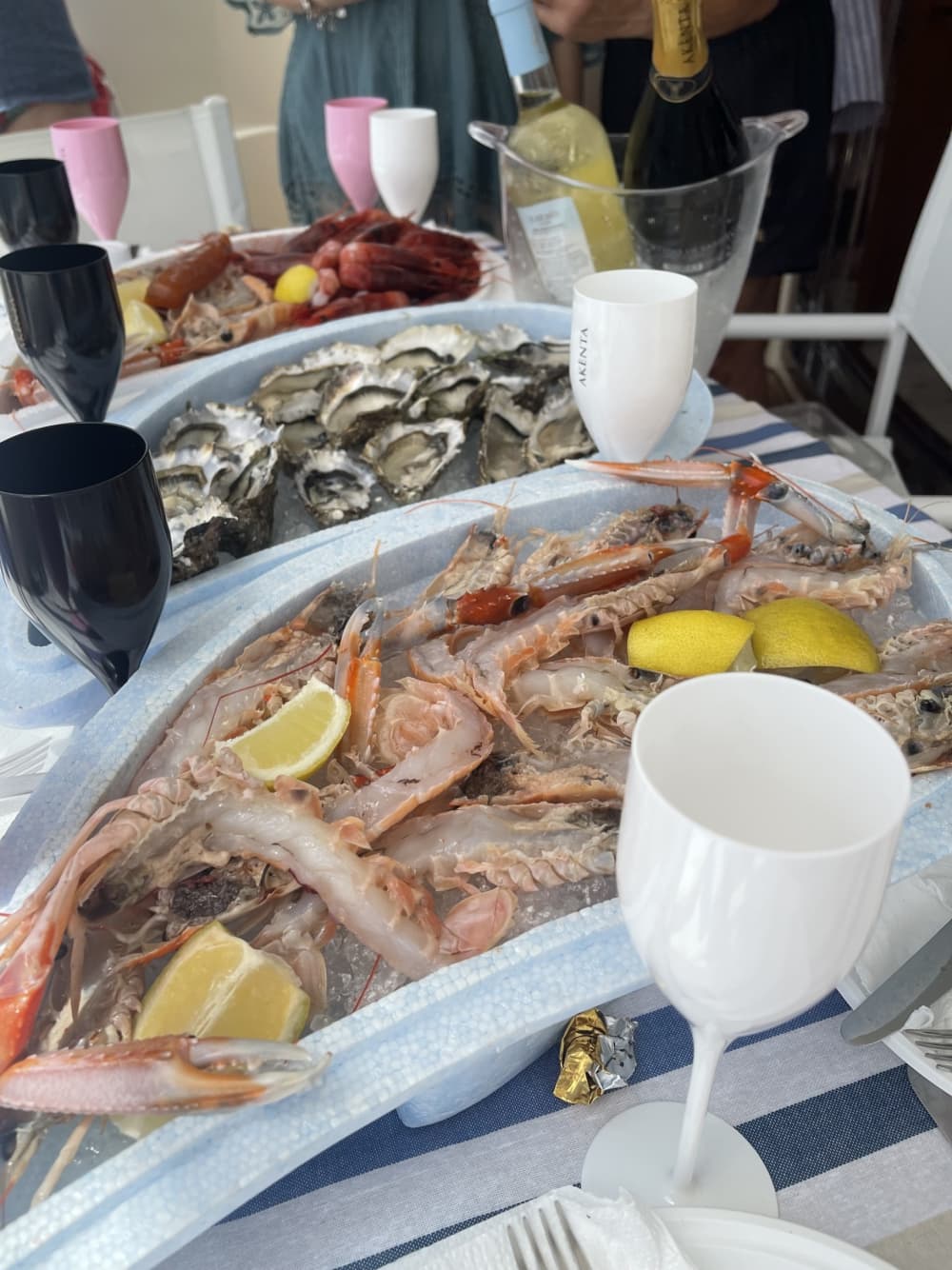 Découvrez Villasimius lors d'une excursion d'une journée en bateau à moteur.