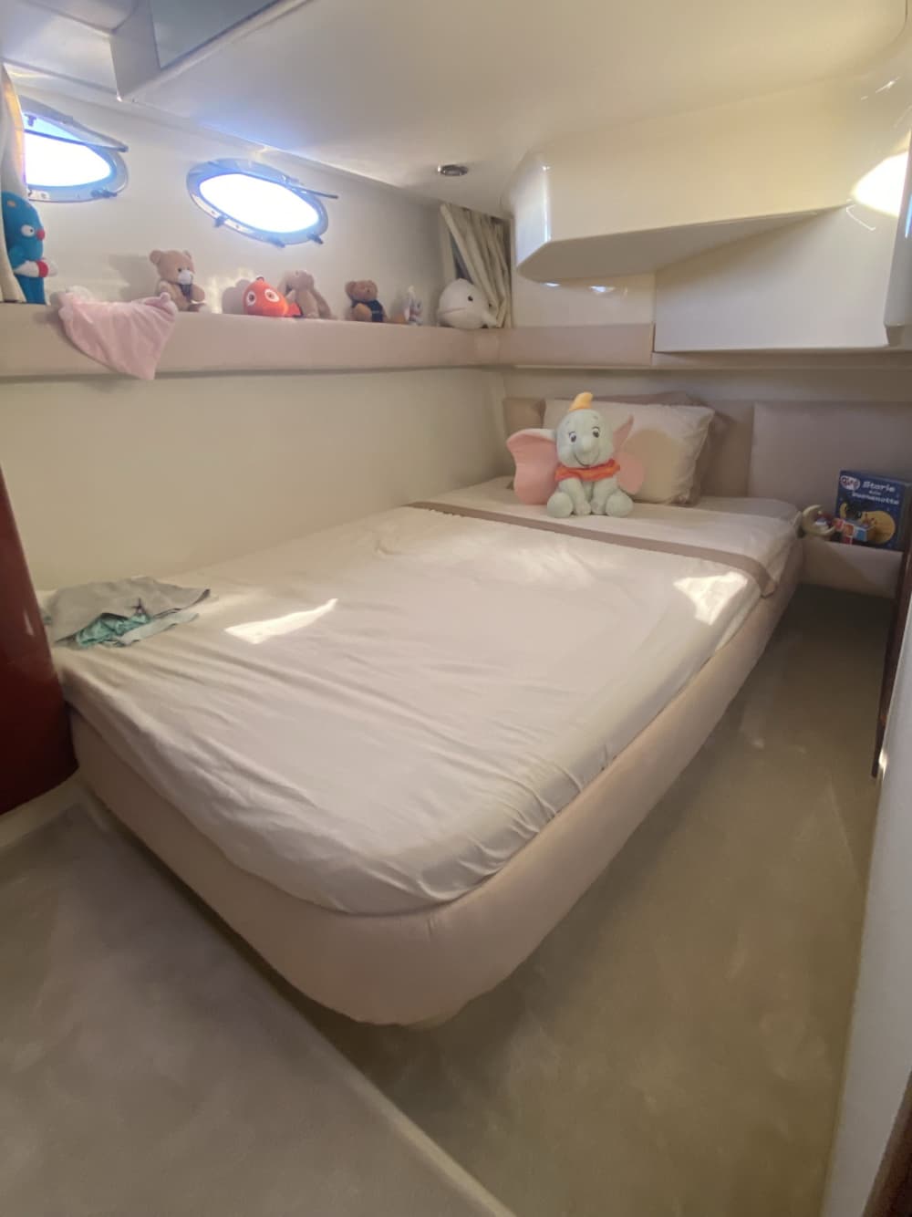 Découvrez Villasimius lors d'une excursion d'une journée en bateau à moteur.