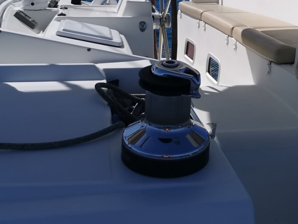 Entdecken Sie Almerimar auf einem ganztägigen Segeltörn