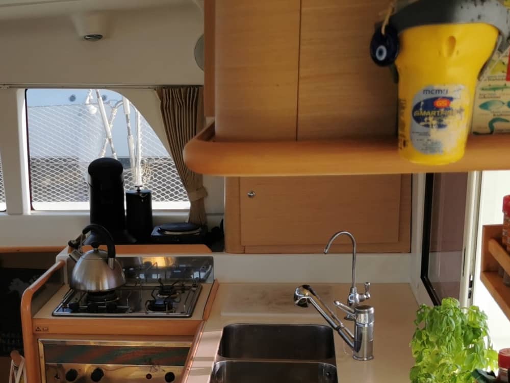 Entdecken Sie Almerimar auf einem ganztägigen Segeltörn