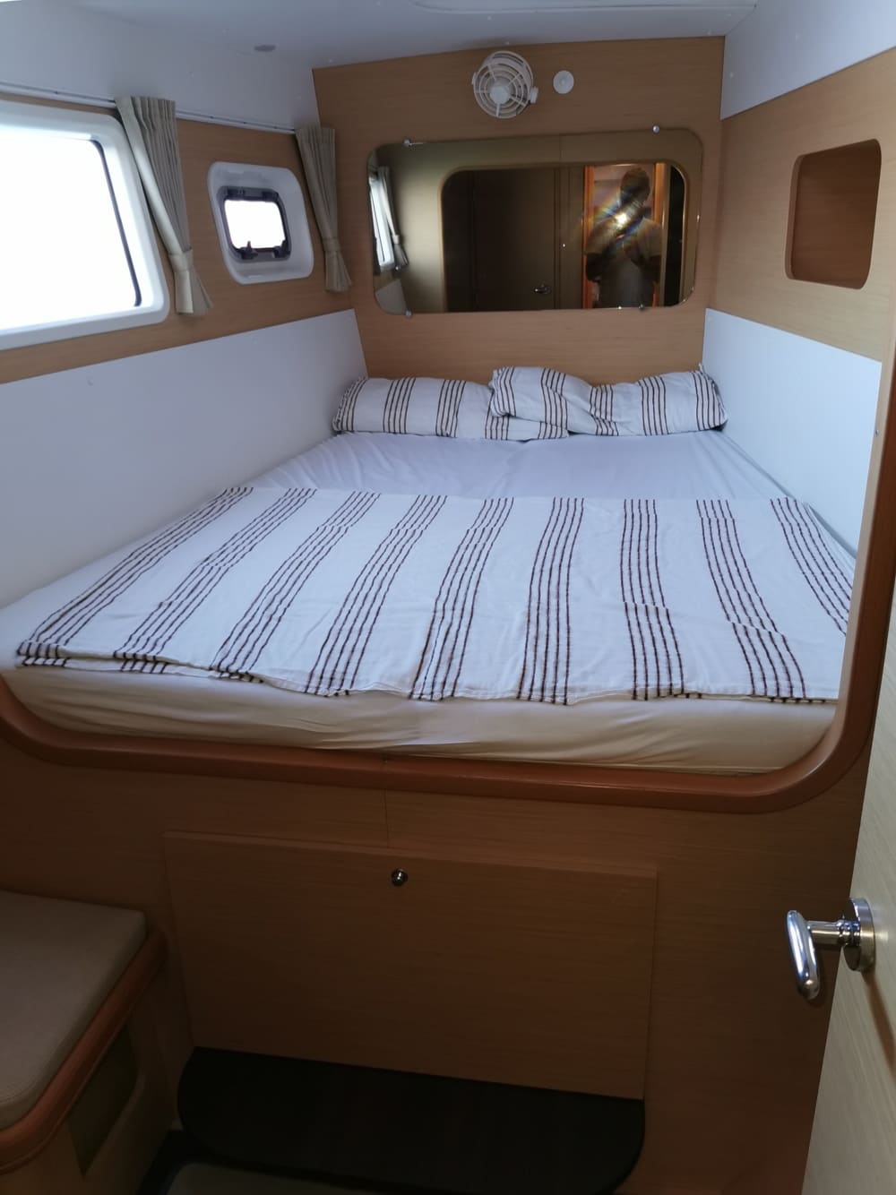 Entdecken Sie Almerimar auf einem ganztägigen Segeltörn