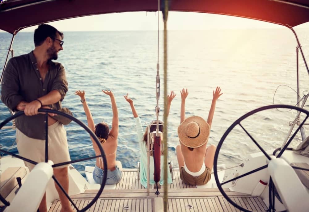 Enjoy a half-day of sailing in Crete