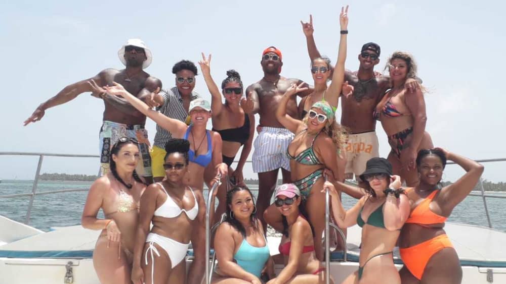 Enjoy the sun on a 9h boat trip in Punta Cana