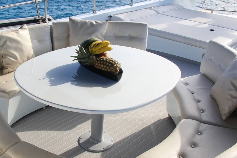 Excursión de medio día en yate a la isla de Tabarca