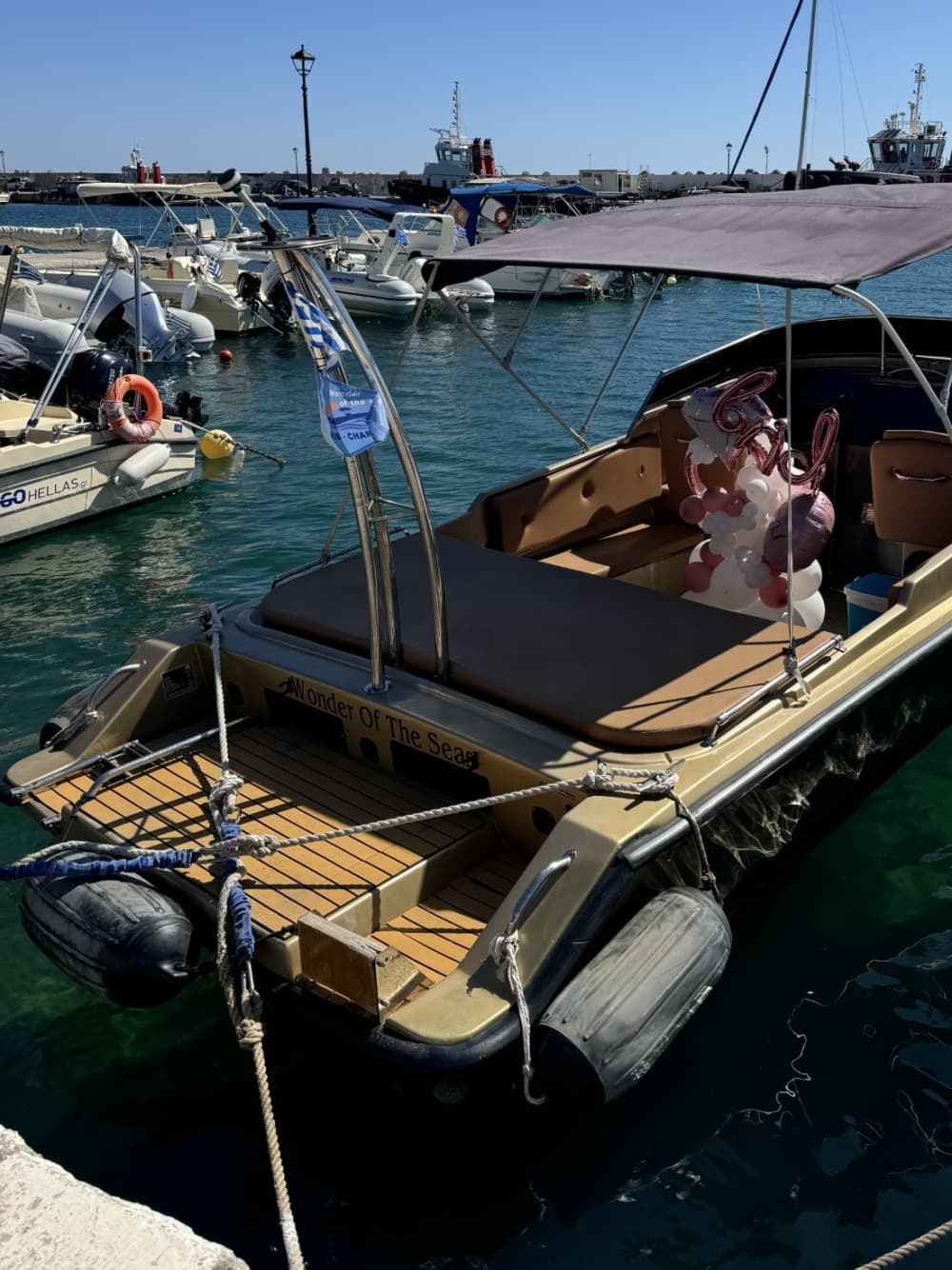 Genießen Sie 8 Stunden auf einem Motorboot in Heraklion