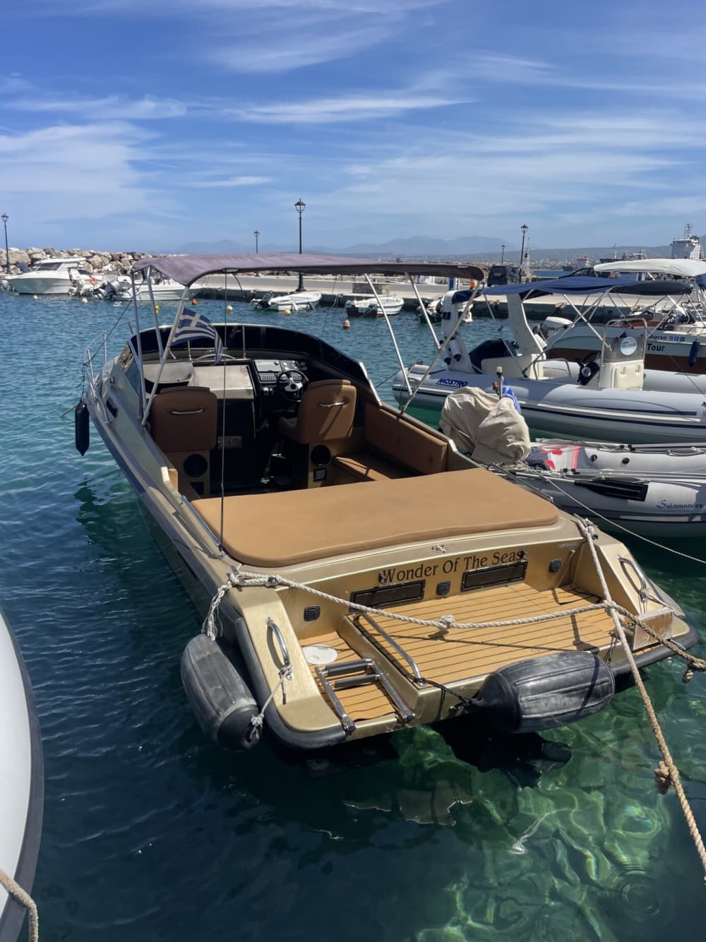 Genießen Sie 8 Stunden auf einem Motorboot in Heraklion