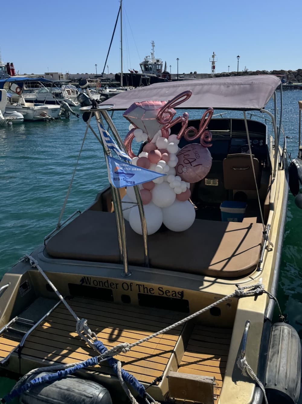 Genießen Sie 8 Stunden auf einem Motorboot in Heraklion