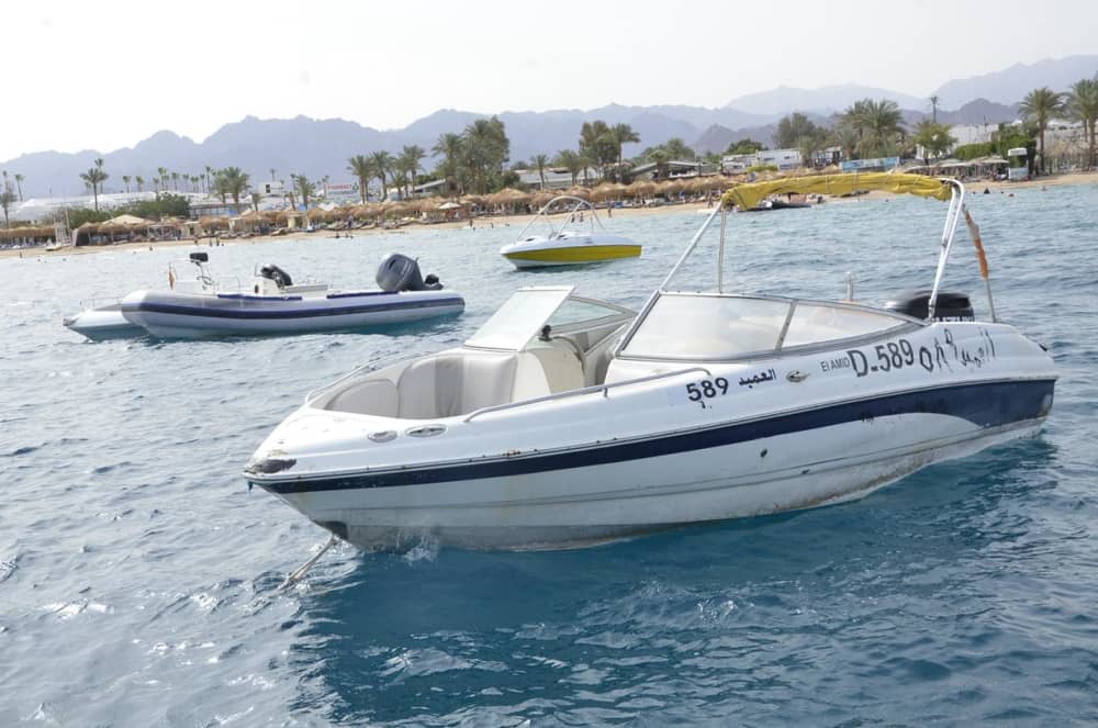 **Noleggio di una barca veloce privata a Sharm El Sheikh per un massimo di 4 persone - 290 euro**