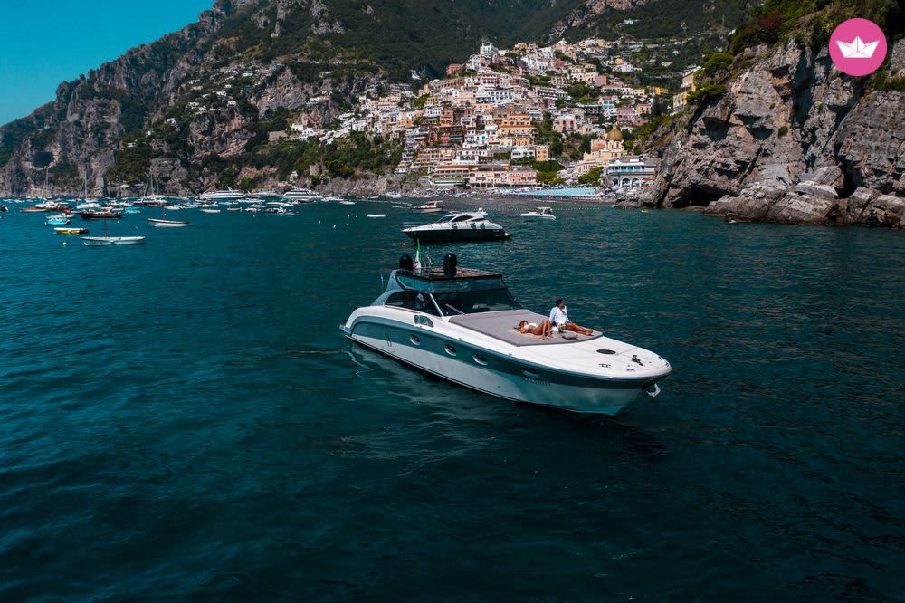 Amalfi Coast Vibes: Full-Day Experience by Private Boat