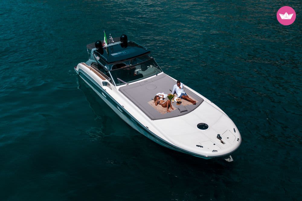 Amalfi Coast Vibes: Full-Day Experience by Private Boat