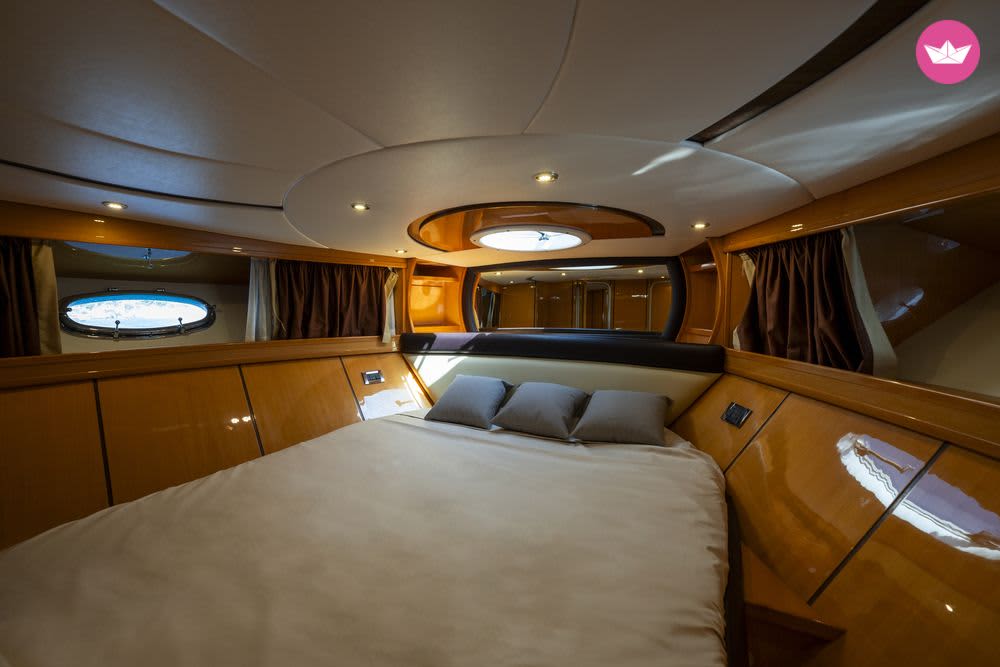 Amalfi Coast Vibes: Full-Day Experience by Private Boat