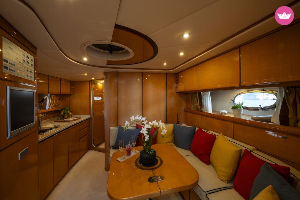 Amalfi Coast Vibes: Full-Day Experience by Private Boat