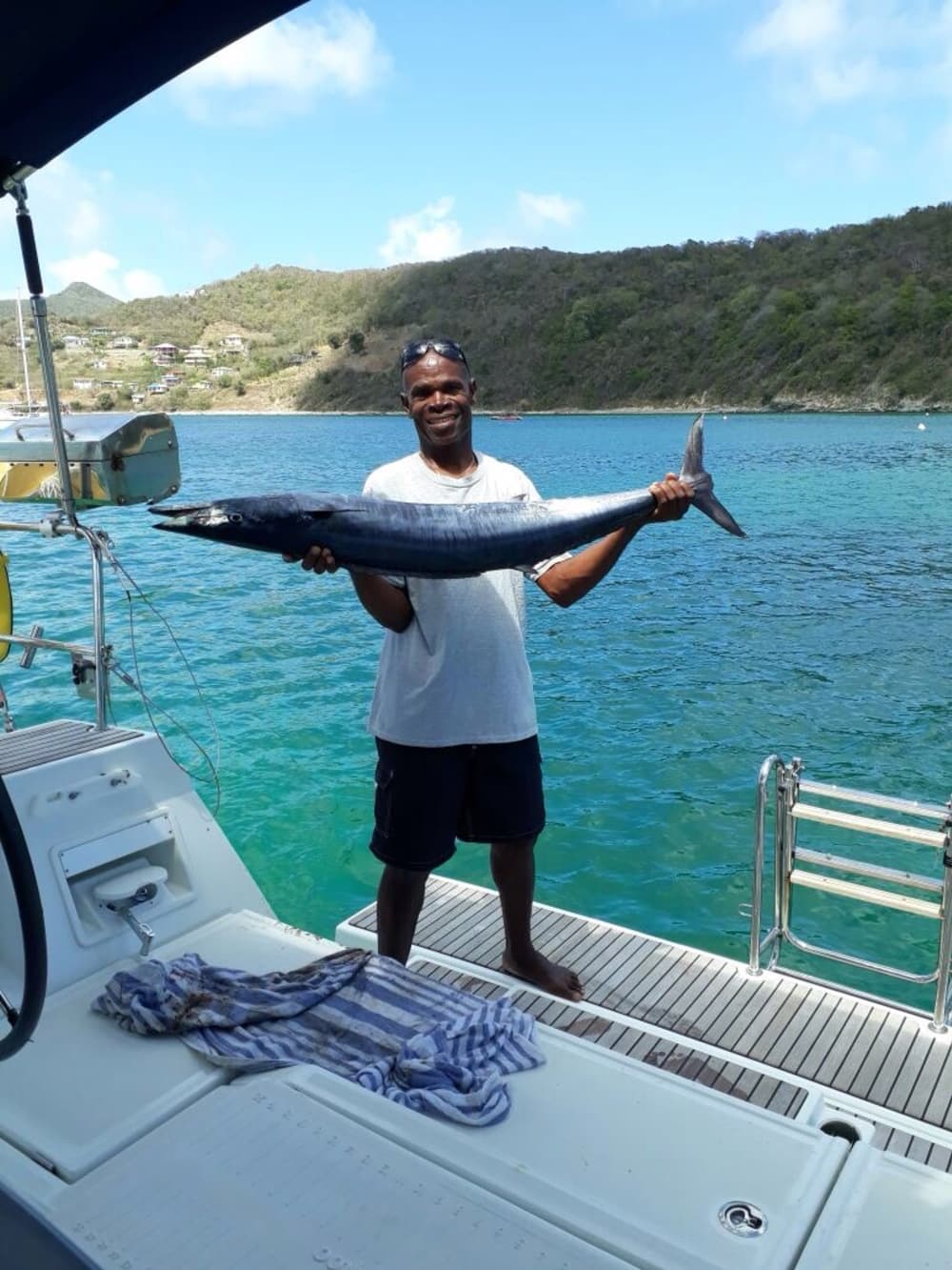 Excursión de un día en velero con un capitán local