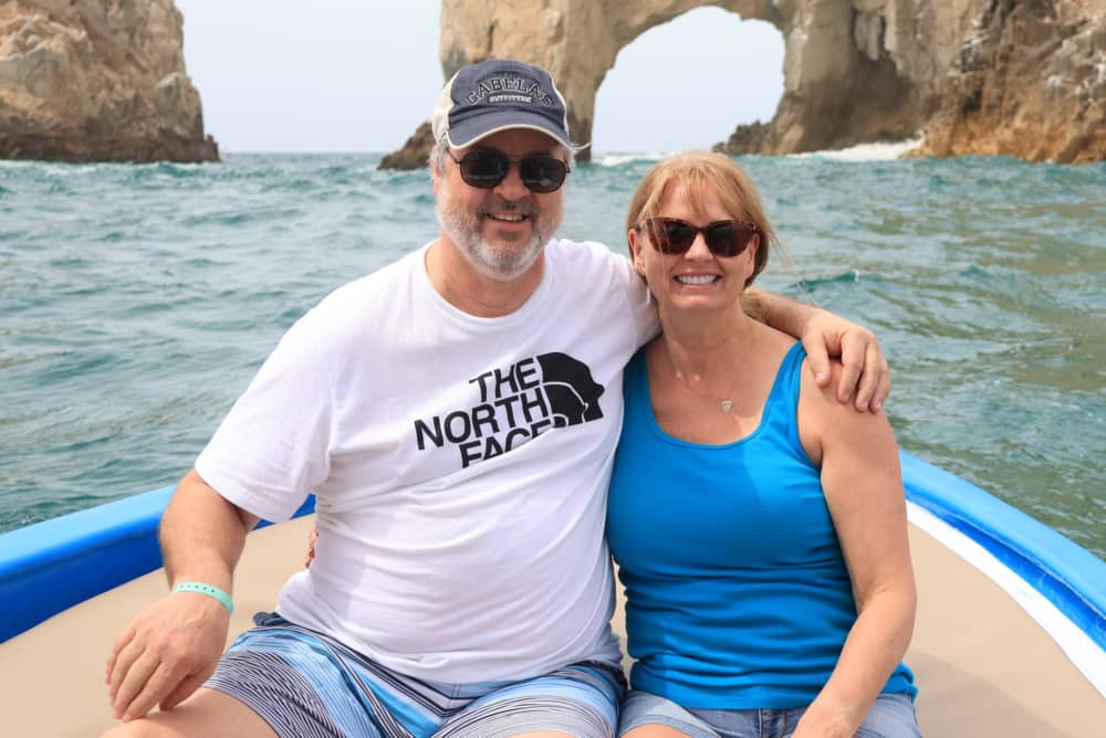 Vivre au rythme des vagues : une escapade d'une demi-journée à Cabo San Lucas à bord d'un bateau à moteur