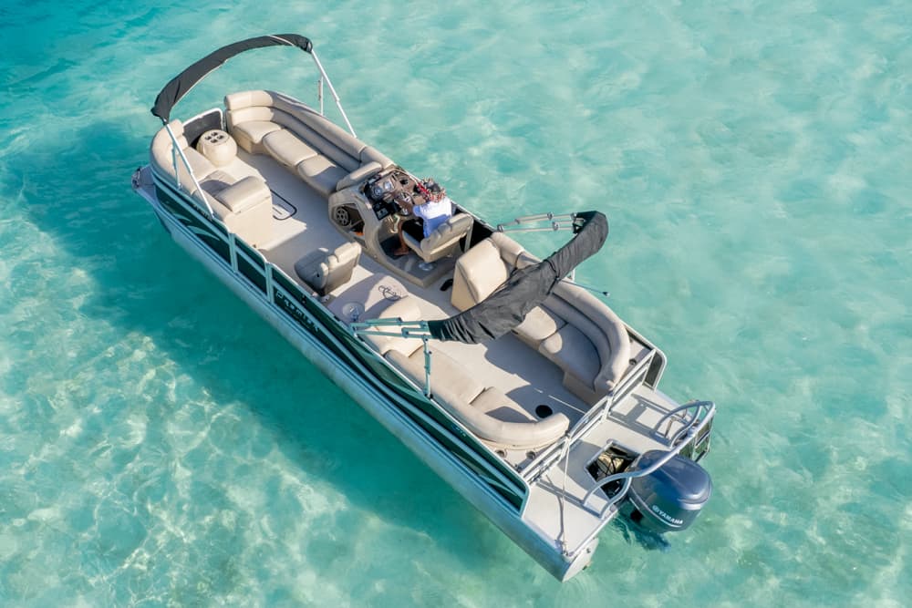 Toa Boat Bora Bora - Full day private lagoon tour with lunch on board the Majestic boat.