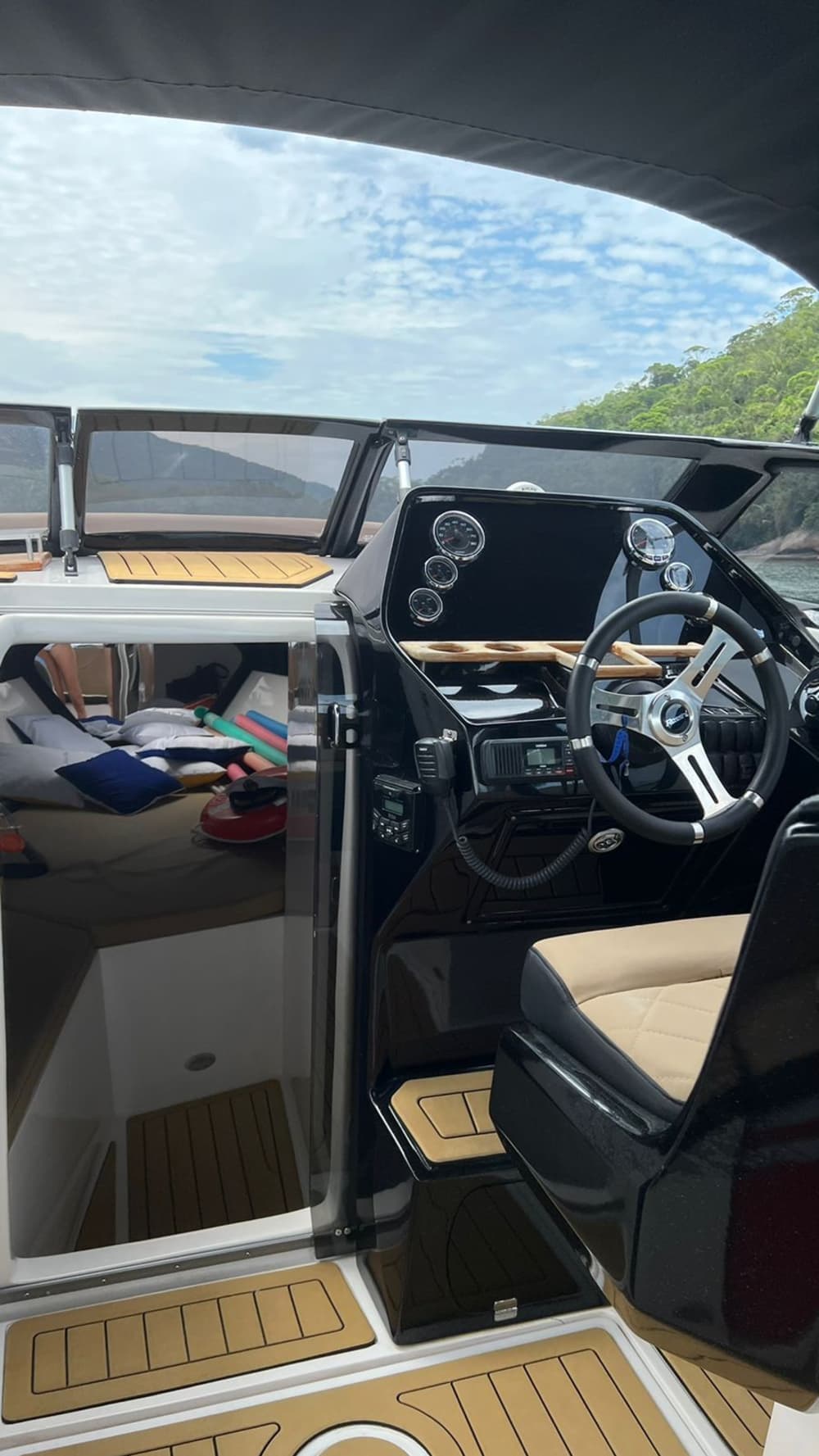 Ontdek Ubatuba tijdens een dagtocht op een motorboot.