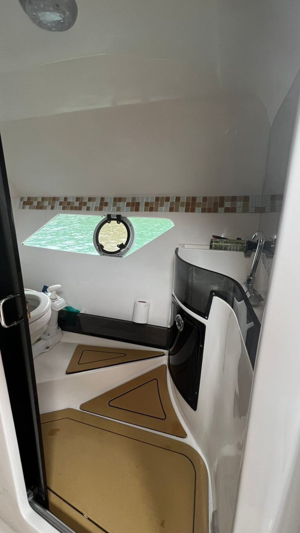 Ontdek Ubatuba tijdens een dagtocht op een motorboot.