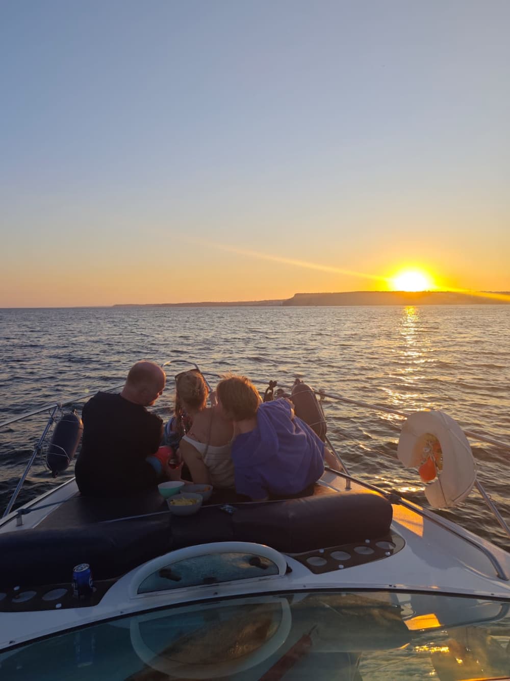 Sunset Chic on the Algarve Coast – 2-hour Private Cruise