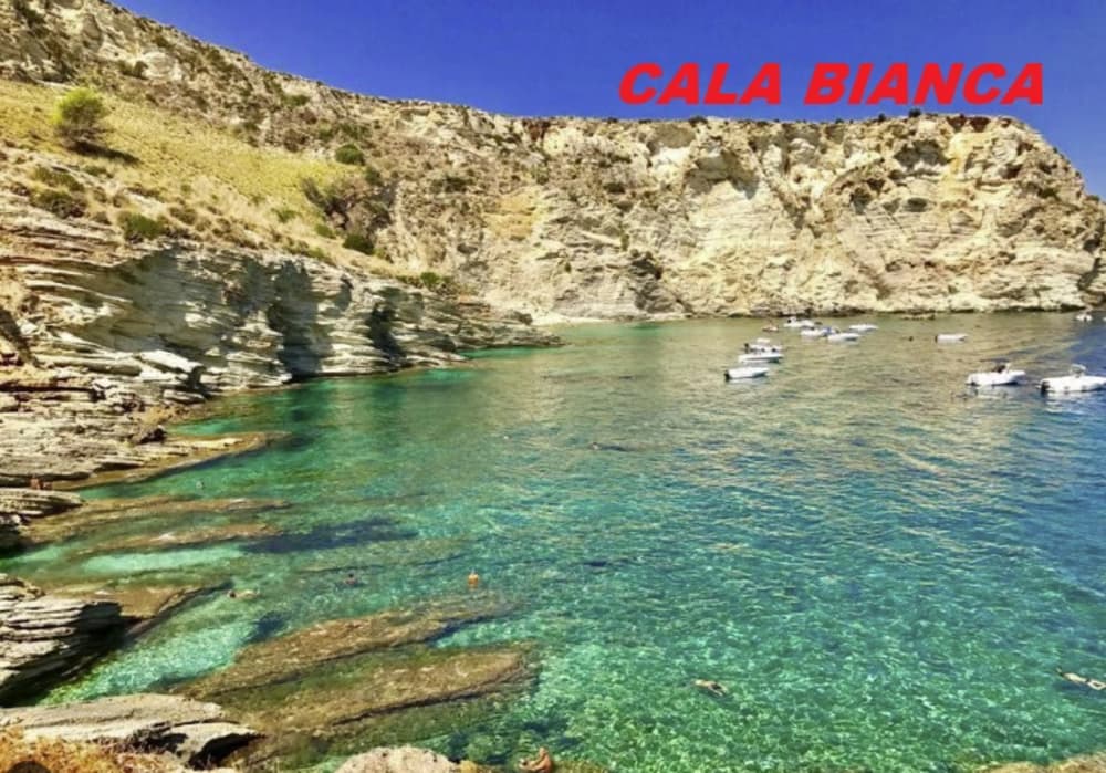 Scopello y calas escondidas: excursión en barco de medio día