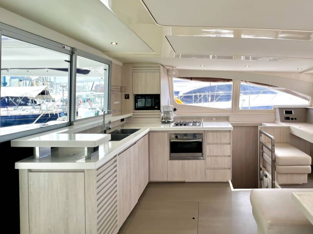 Explorez Carthagène et profitez d'une journée complète de navigation en catamaran.