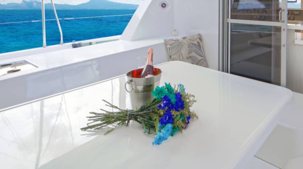 Explorez Carthagène et profitez d'une journée complète de navigation en catamaran.