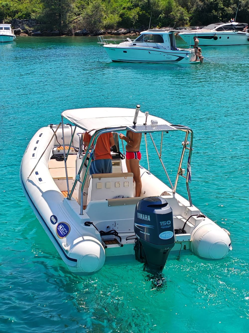 Полдня на острове Задар — ныряние с маской, плавание и исследование скрытых бухт