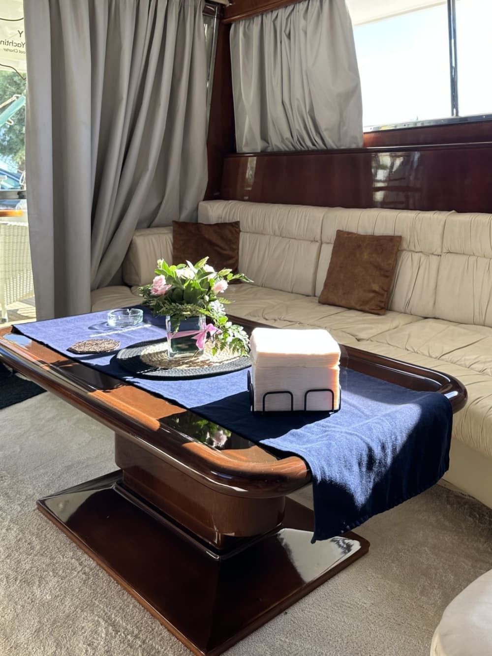 Ionian Horizons: Daglig kryssning till Skorpios, Meganisi & Vathiavali från Palairos