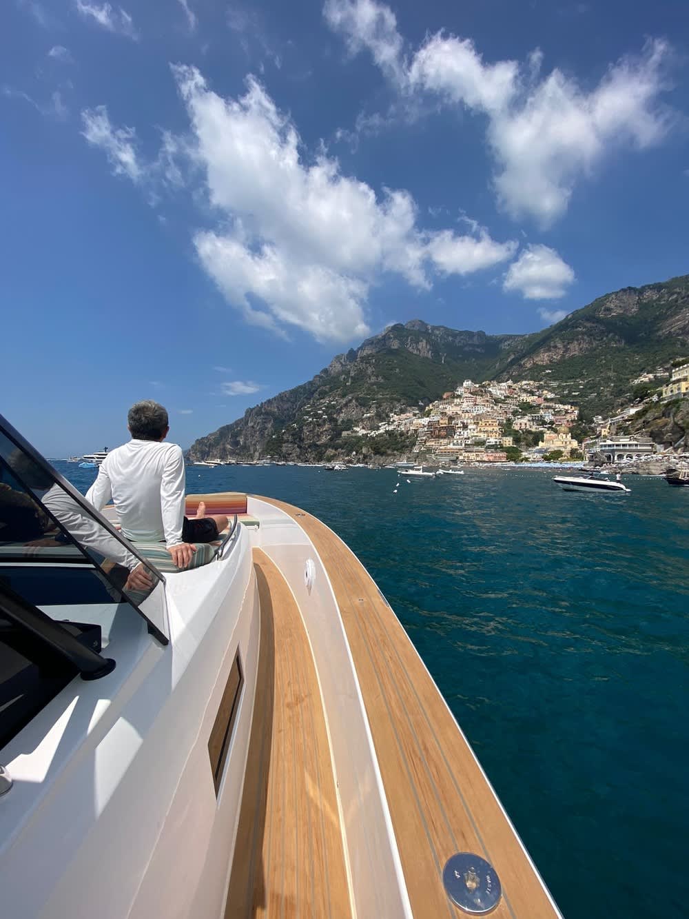 Glamour e serenità di un giorno intero: una giornata magica alla scoperta di Capri e della Costiera Amalfitana