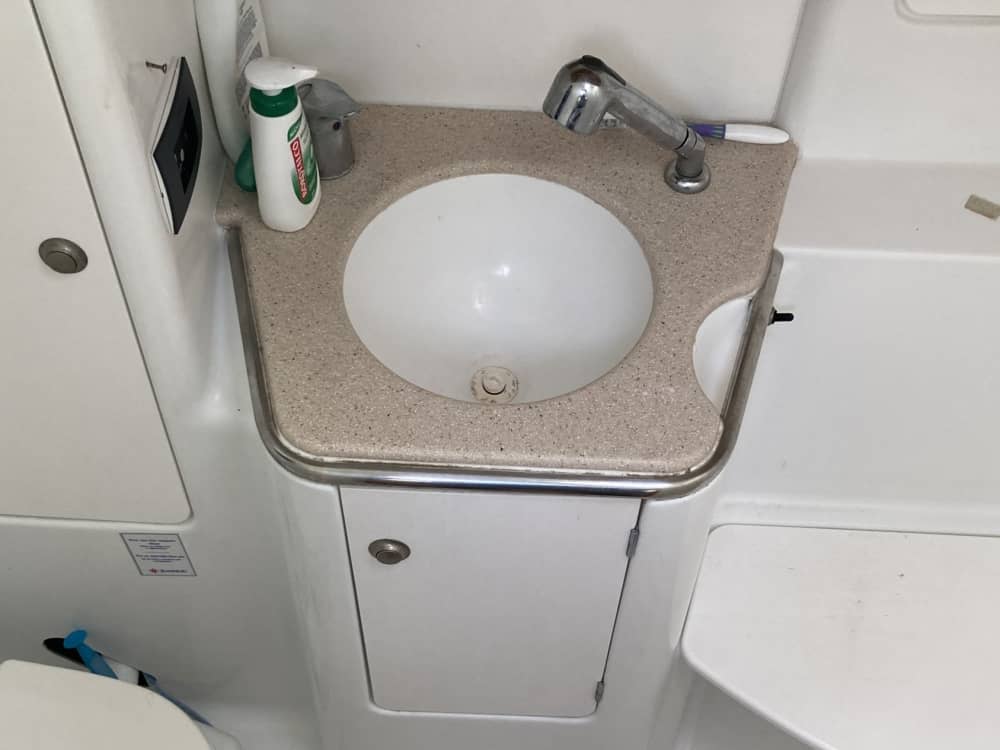 Profitez d'une journée complète de navigation à Manfredonia en voilier.