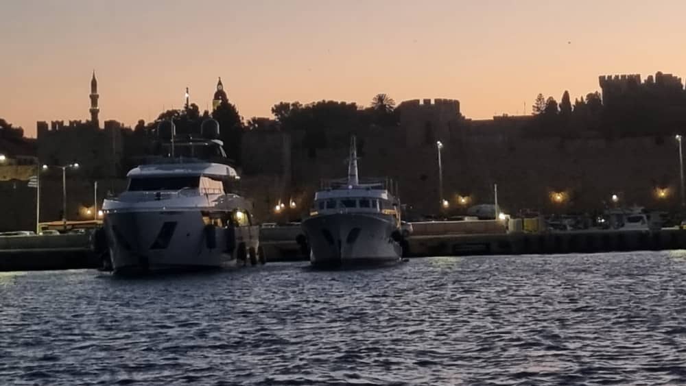 Golden Hour Escape: 3-Hour Sunset Cruise