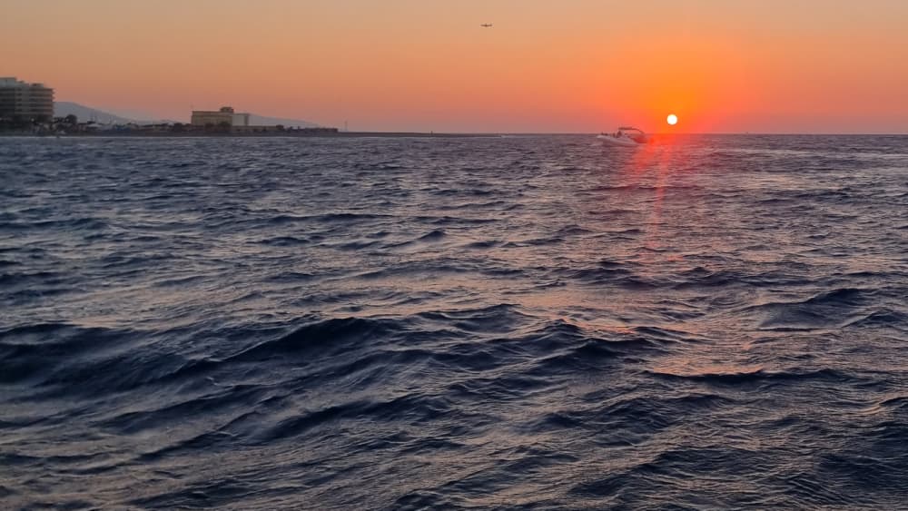 Cruzeiro estendido de 6 horas para as baías de Kalithea, Anthony Quinn e Ladiko
