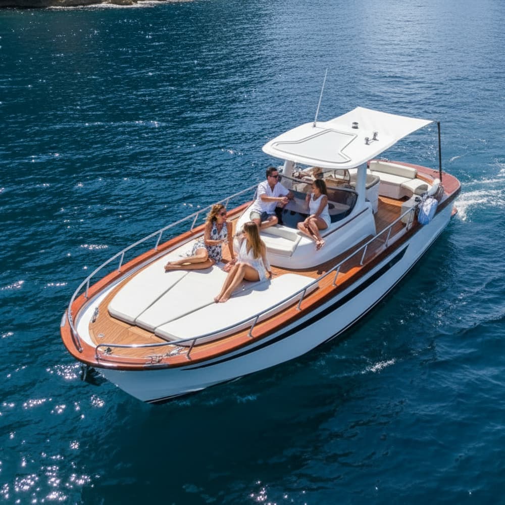 Capri: Boat Tour with Swimming, Snorkeling, and Aperitif